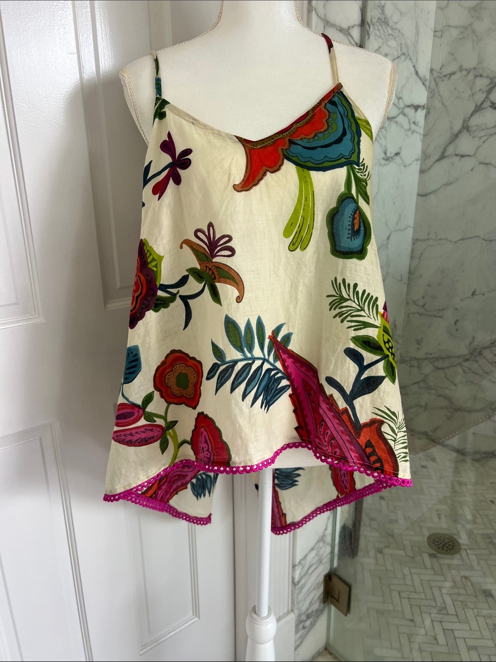 Pure Nordic Ivory‎ Floral Print Spaghetti Strap Cami top with Pink Trim XL